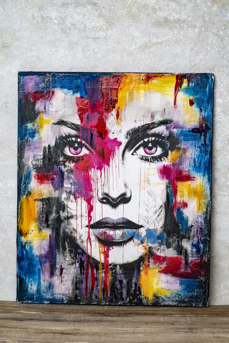 Tela Pop Art con protagonista la forza della Donna