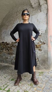 Long dress with pockets